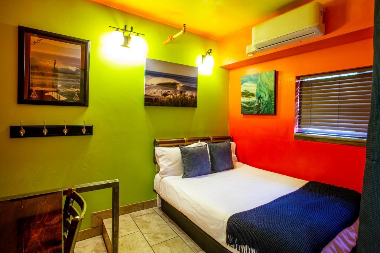 Nomads Hotel 2*