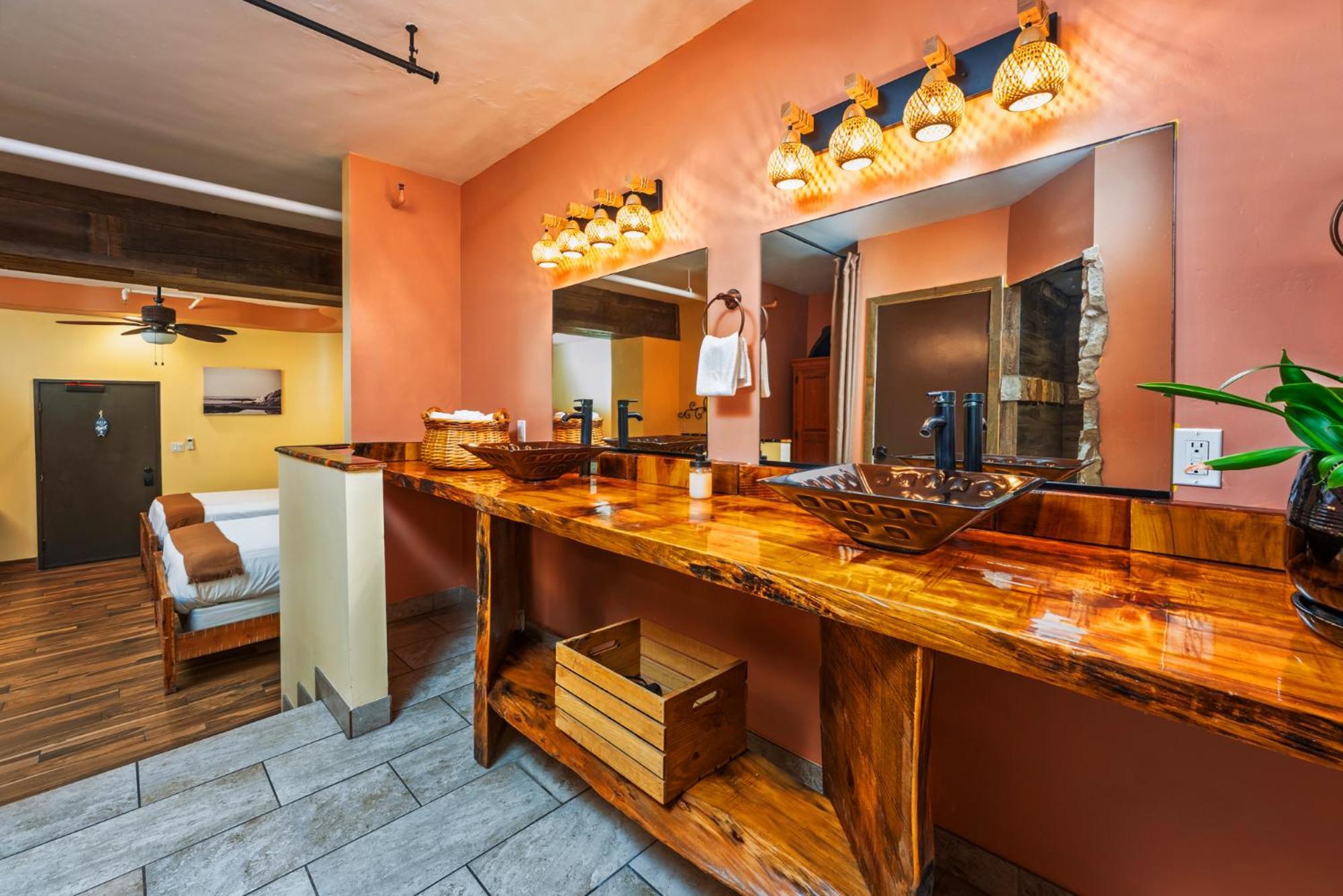 Nomads Hotel San Clemente